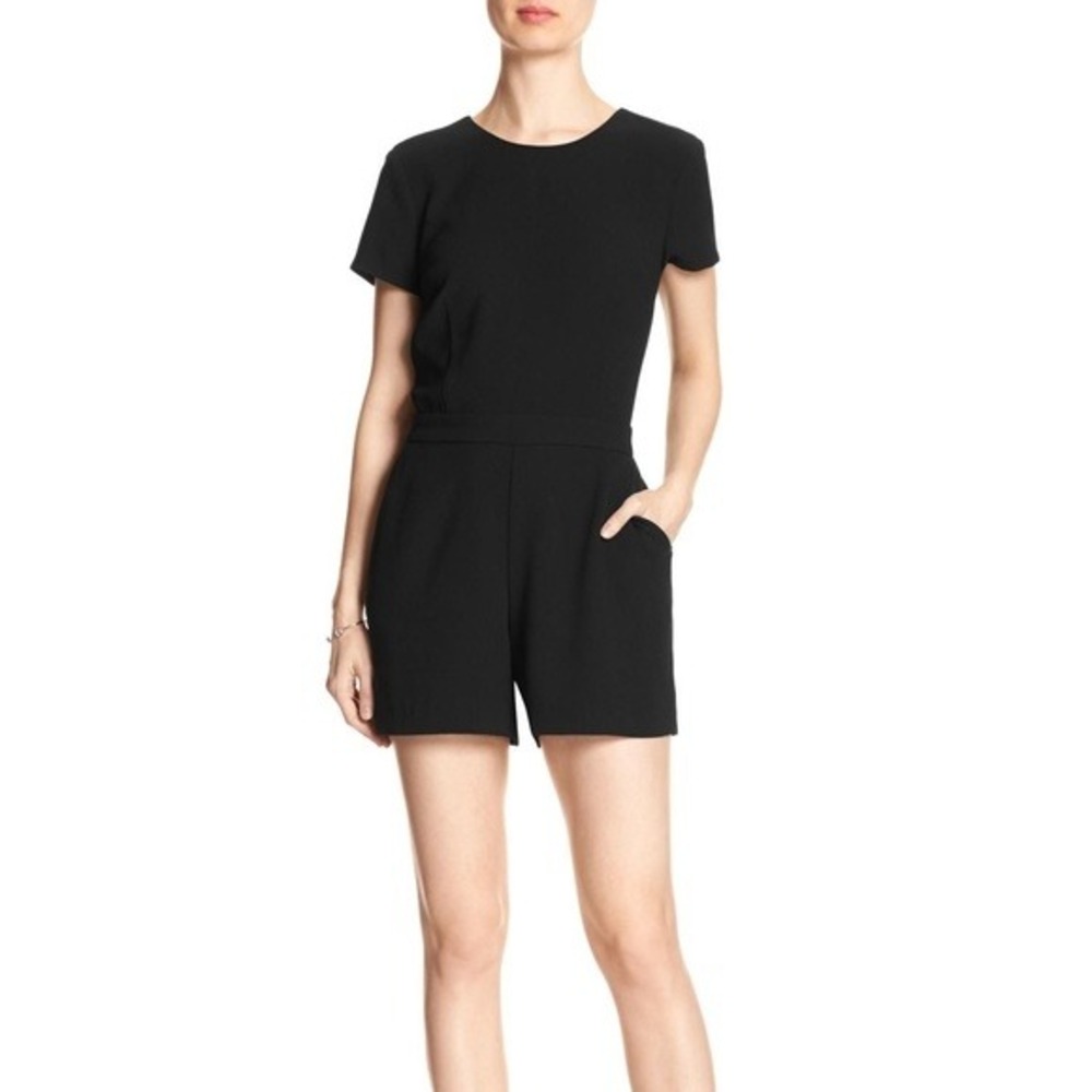 Banana Republic Romper Women‎ 6 Black SS Solid Tailored Short Sleeve Jumpsuit